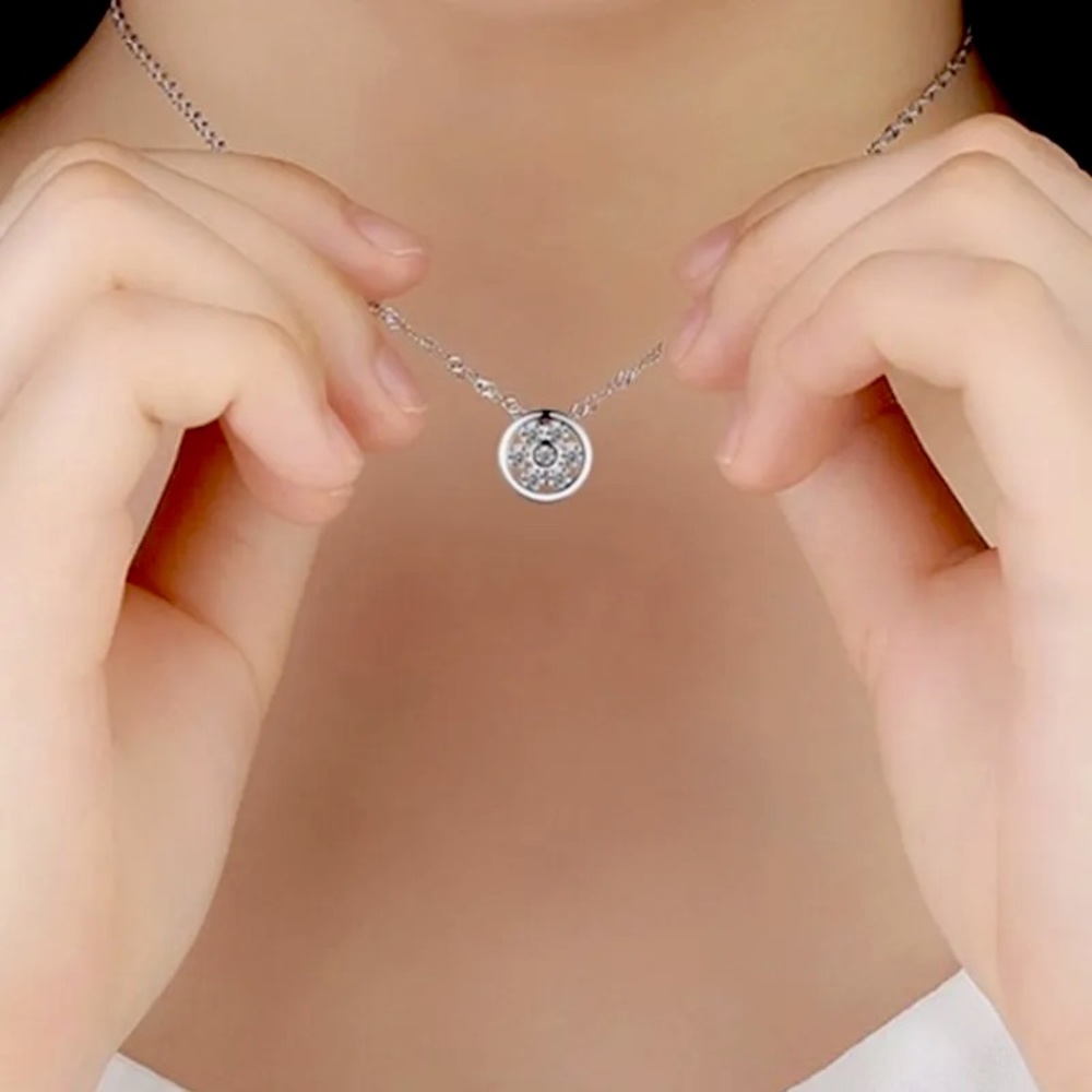 🌟 Sterling Silver Circle Necklace - Picture 4 of 4